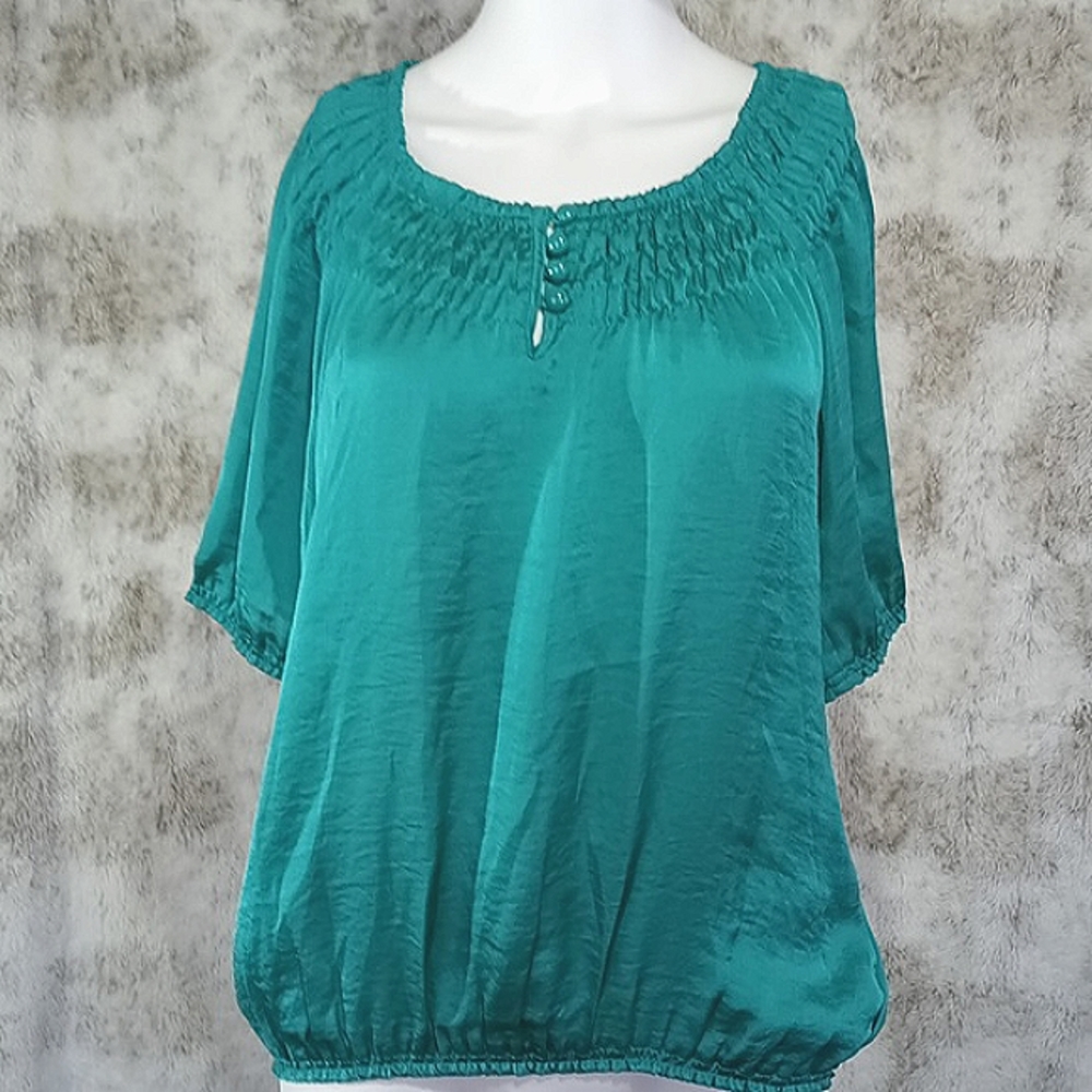 Elementz Green  💚 Satin Women's Top Made In Vietnam Size S